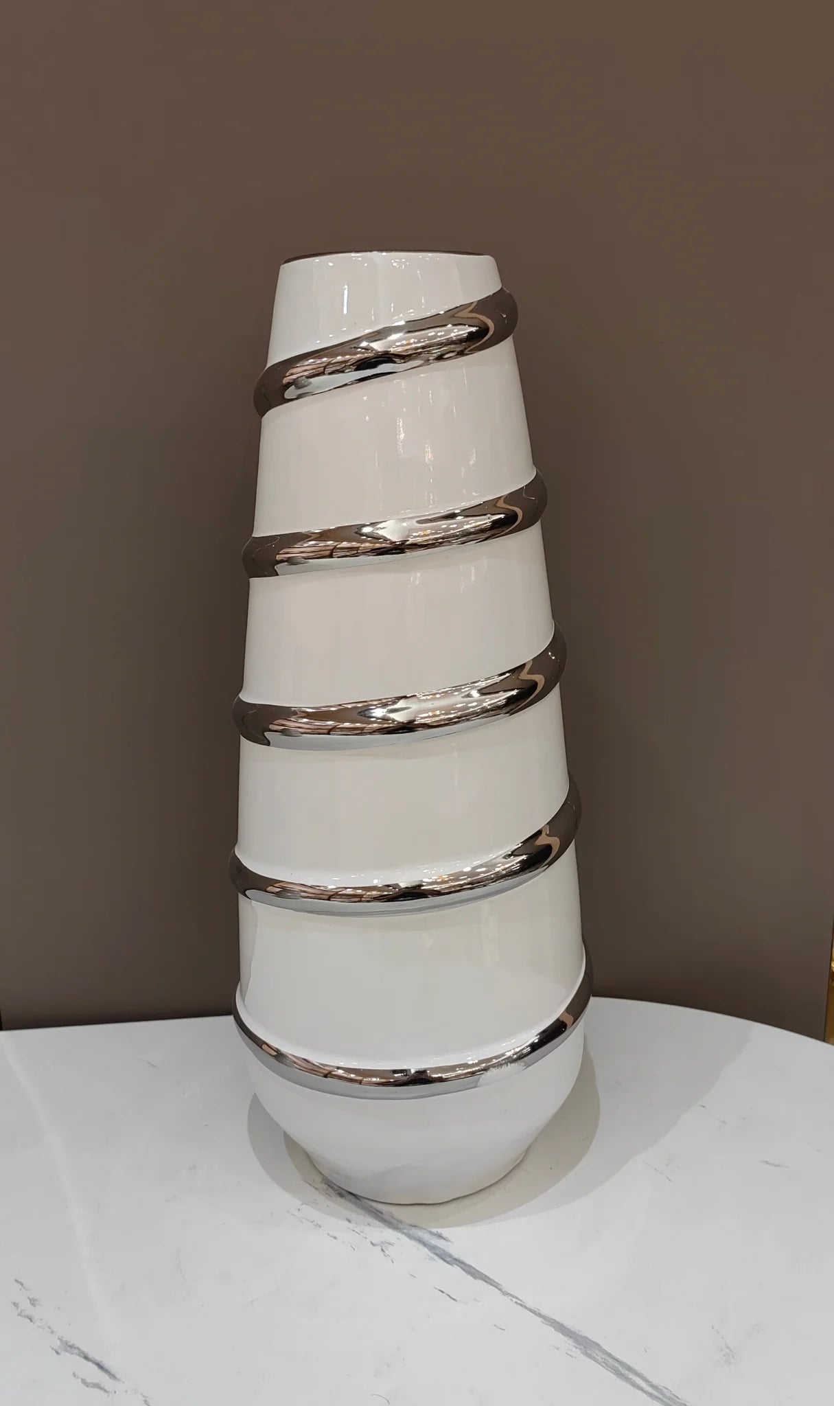 MODERN CERAMIC VASE