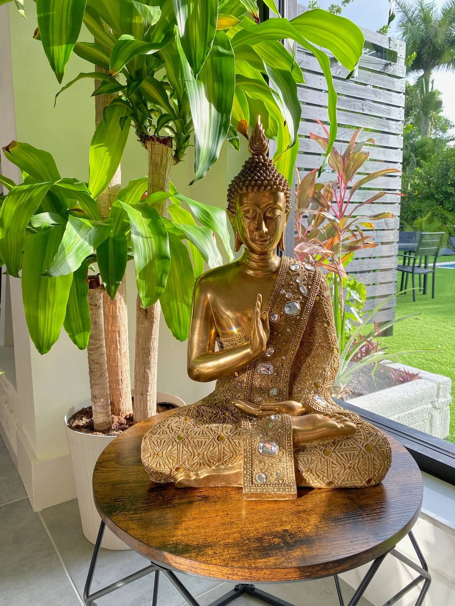 TABLETOP GOLD BUDDHA SCULPTURE