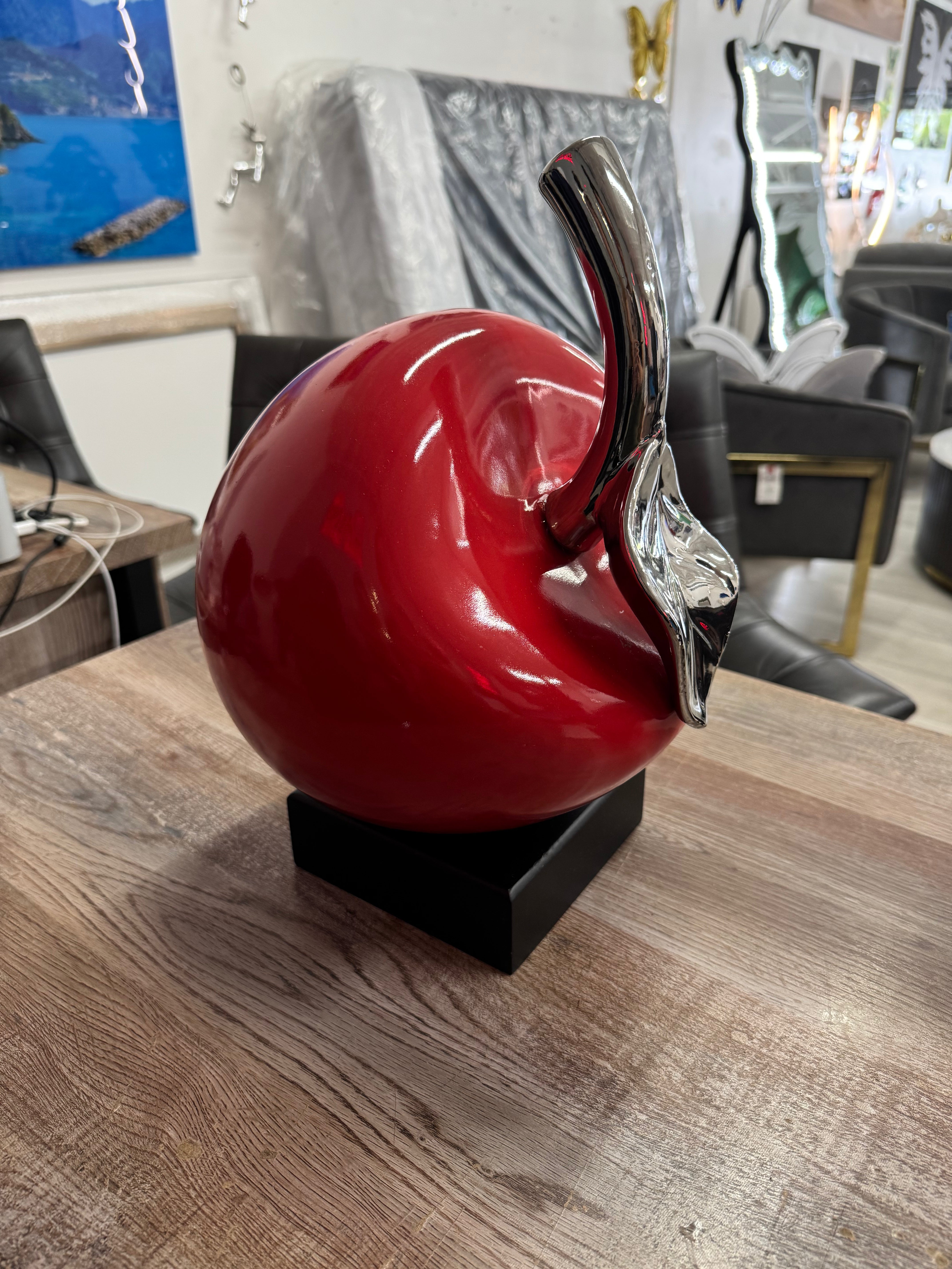 APPLE SCULPTURE