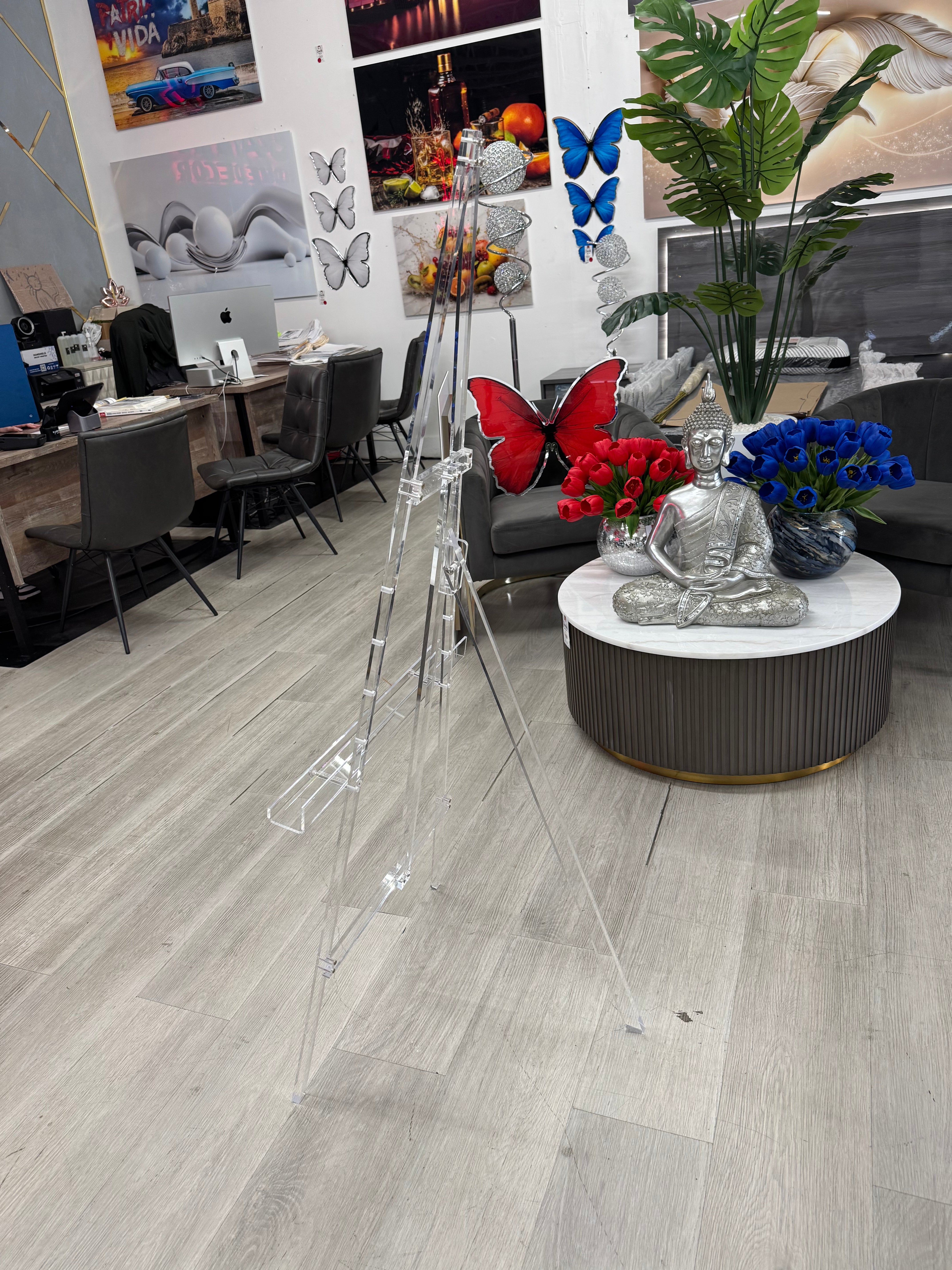 CLEAR ACRYLIC DISPLAY EASEL
