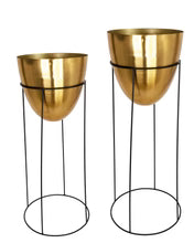 METAL FLOOR PLANTER.