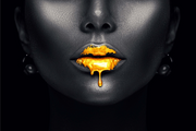 GOLD LIPSTICK DRIPPING