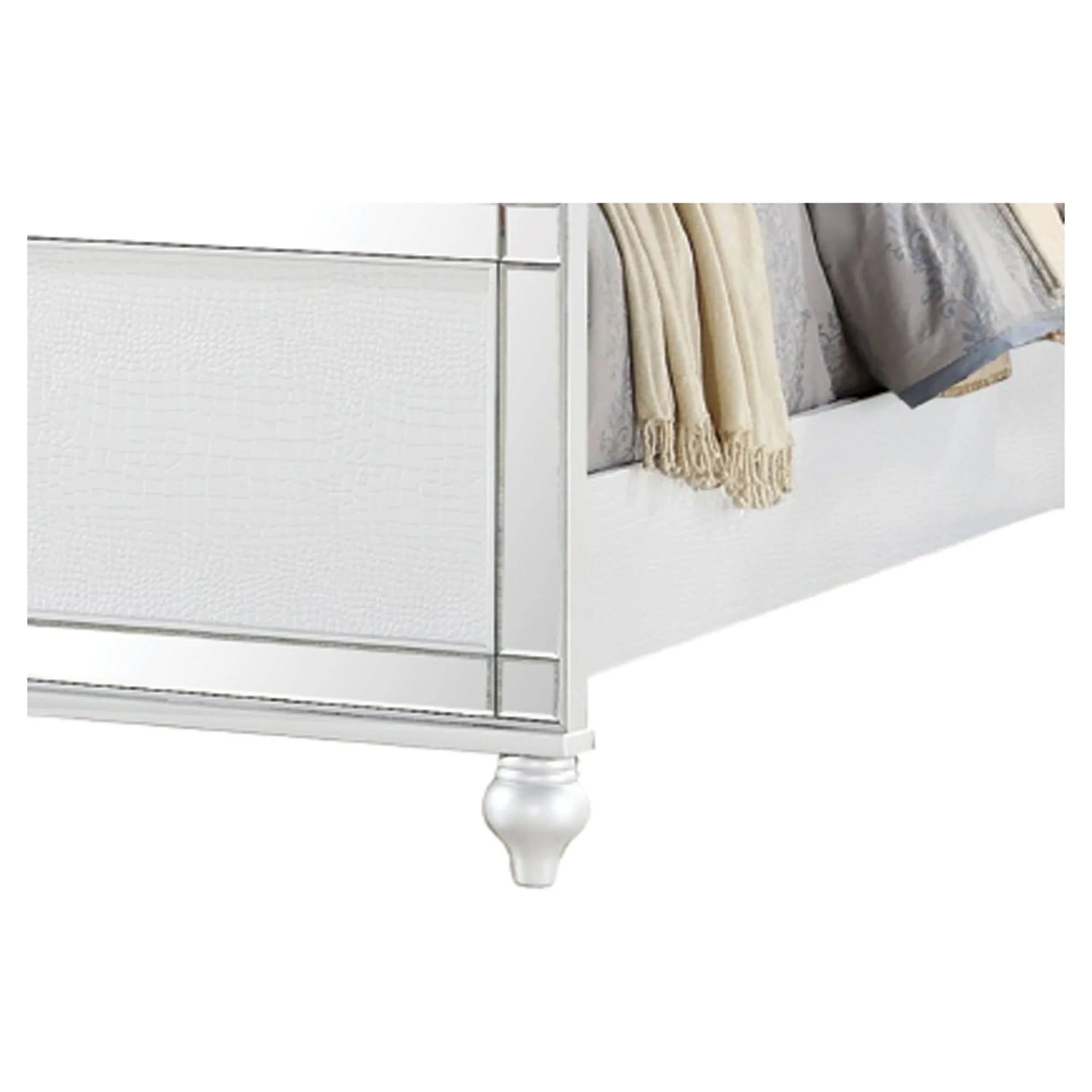 STERLING QUEEN SIZE UPHOLSTERED LED BED MADE WITH WOOD IN WHITE COLOR
